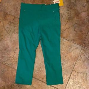 Full slim leg Capri length